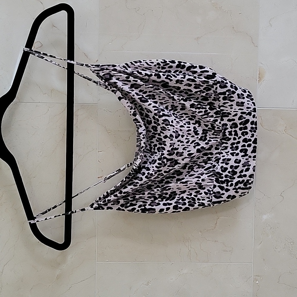 BRAND NEW URBAN OUTFITTERS LEOPARD PRINT CROP TOP TANK SIZE SMALL $35